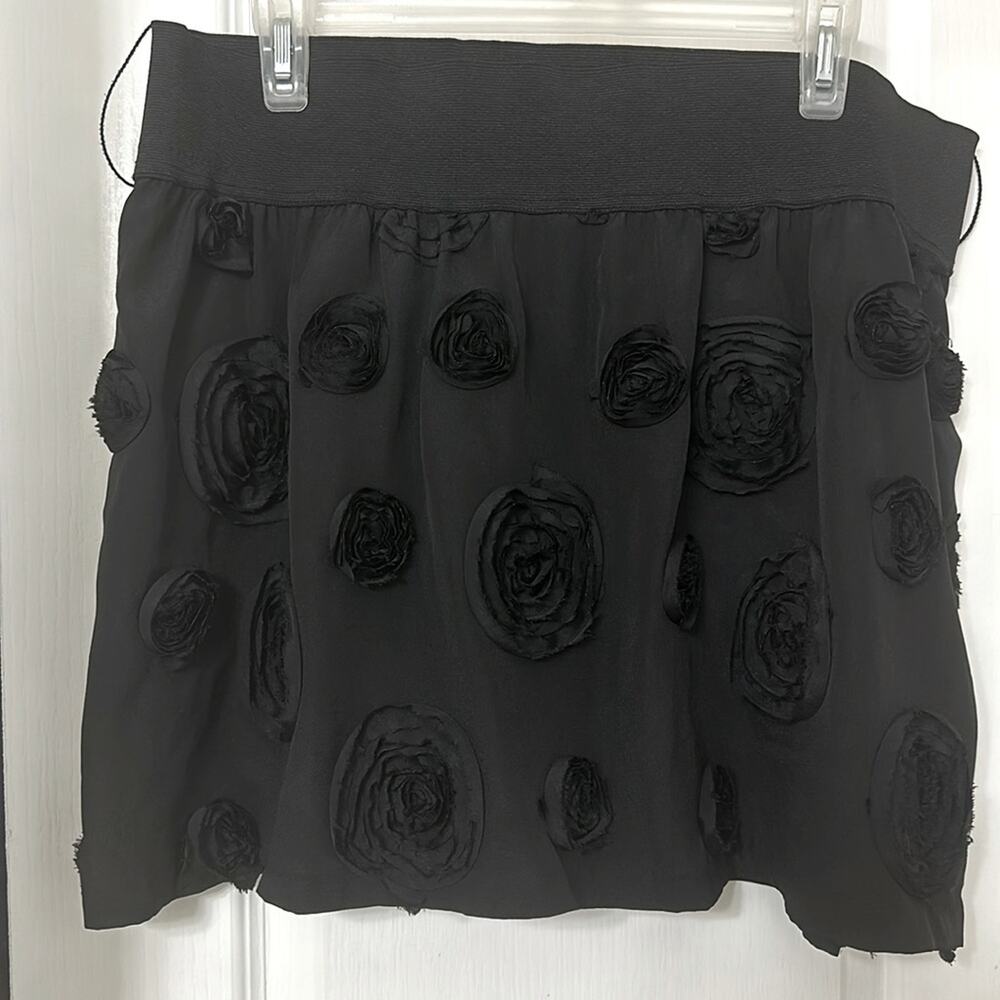 Stooshy black rosette flower skirt size L